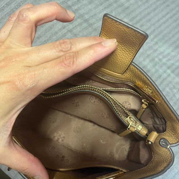 TORY BAG ( very cute ) - Picture 6 of 11